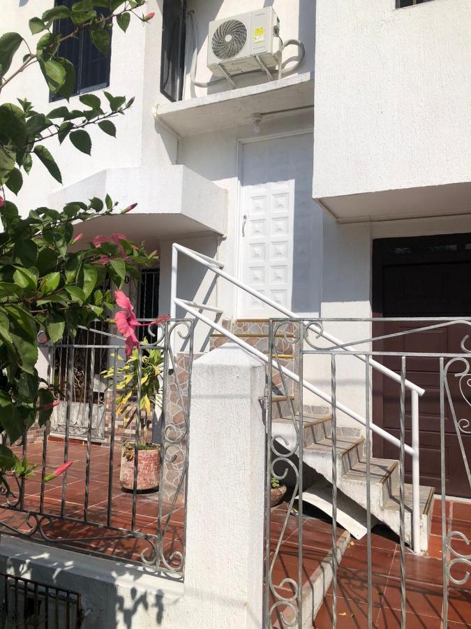 Habitaciones Independientes Cerca Al Aeropuerto 3 Cartagena Exteriör bild
