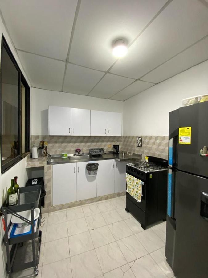 Habitaciones Independientes Cerca Al Aeropuerto 3 Cartagena Exteriör bild