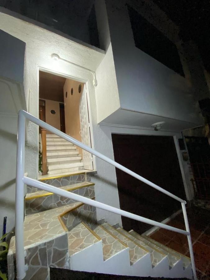 Habitaciones Independientes Cerca Al Aeropuerto 3 Cartagena Exteriör bild